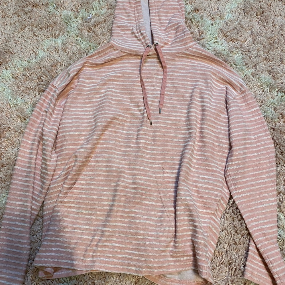 women’s long sleeve with hood